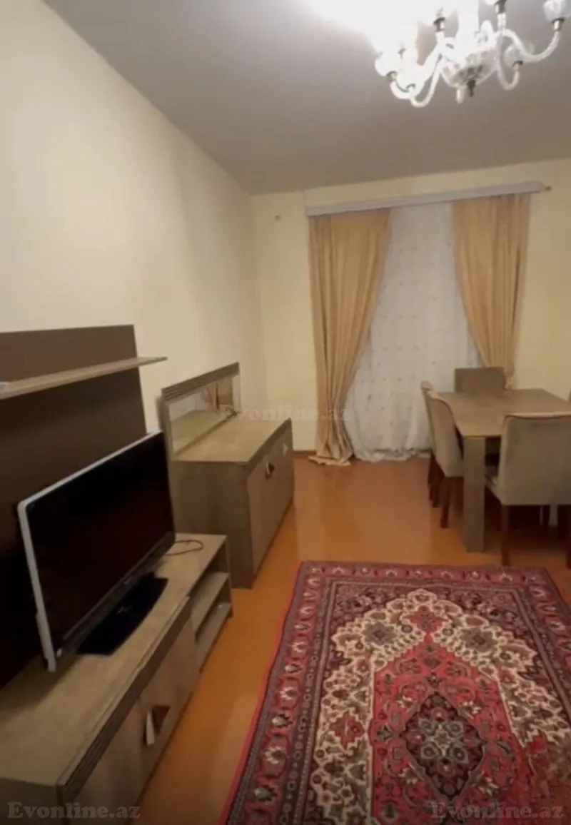 Satılır 2 otaqlı Mənzil Köhnə tikili 70 m² Azadlıq prospekti m. - şəkil 2