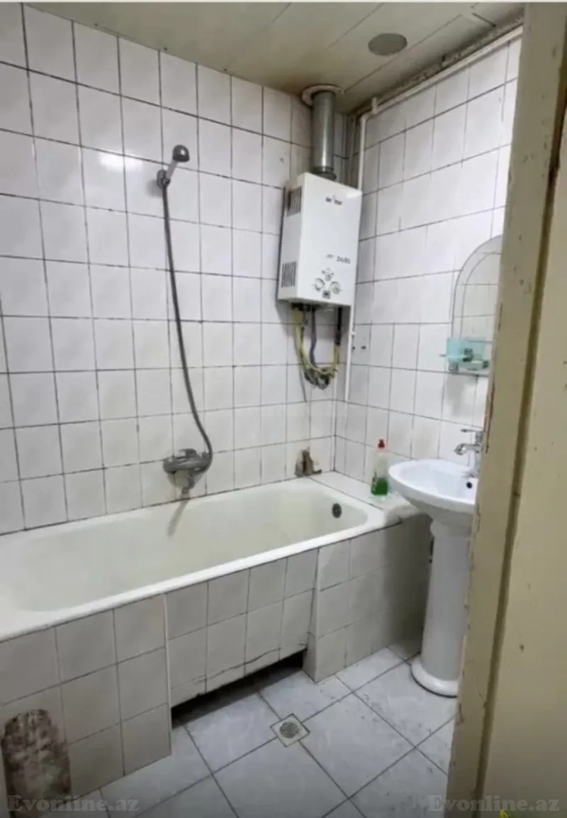 Satılır 2 otaqlı Mənzil Köhnə tikili 70 m² Azadlıq prospekti m. - şəkil 10