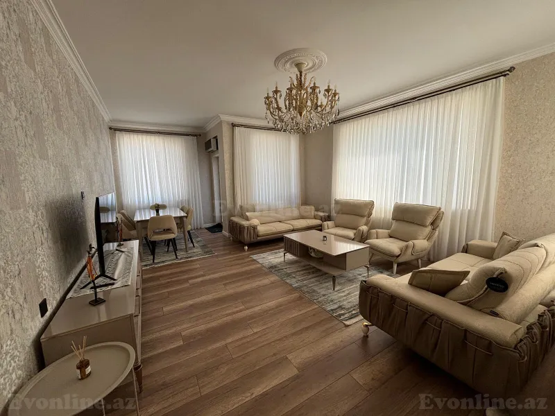 3 otaqlı Mənzil 120 m² Xətai r. Satılır