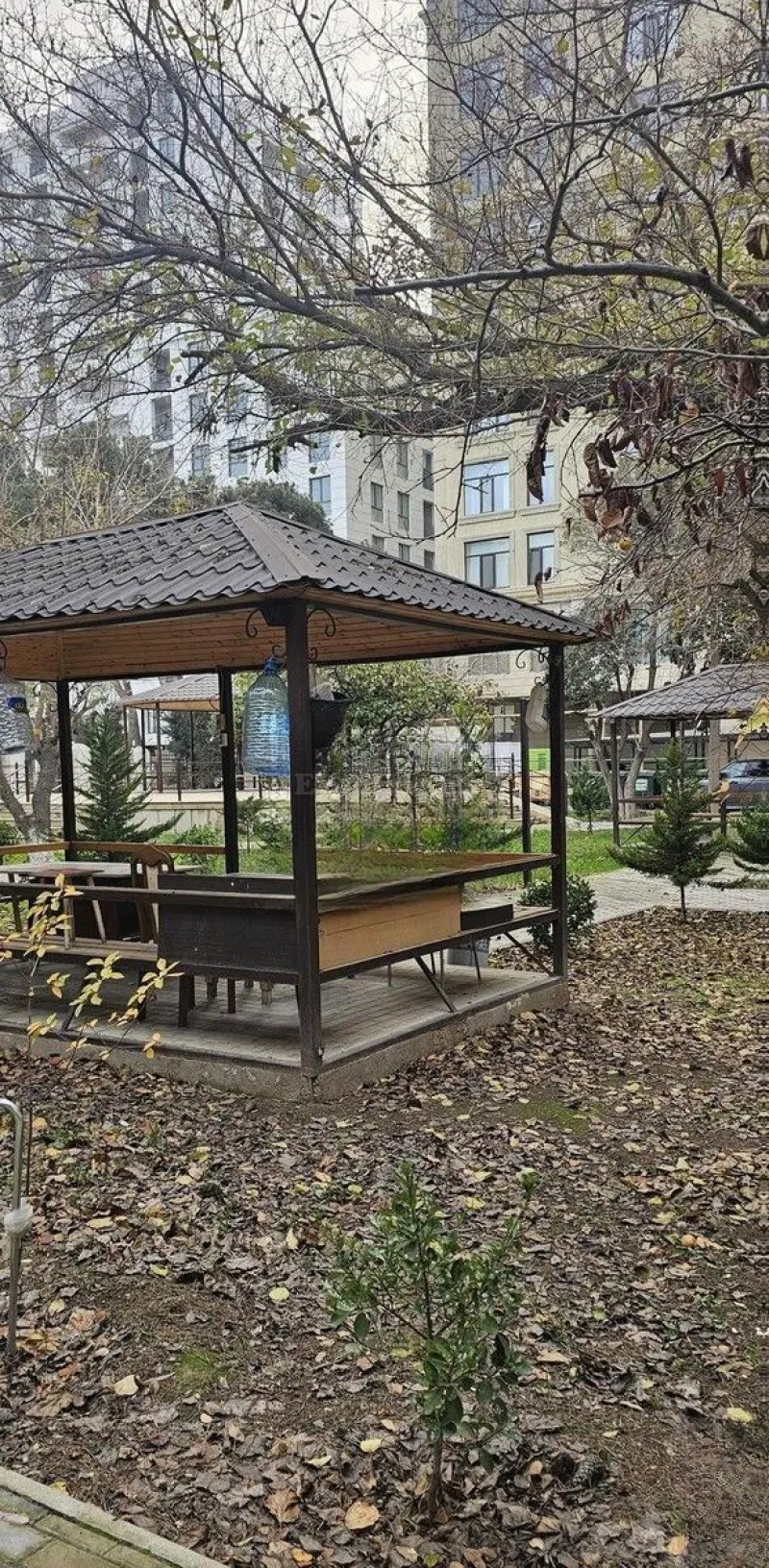Satılır 2 otaqlı Mənzil Köhnə tikili 60 m² Gənclik m. - şəkil 17