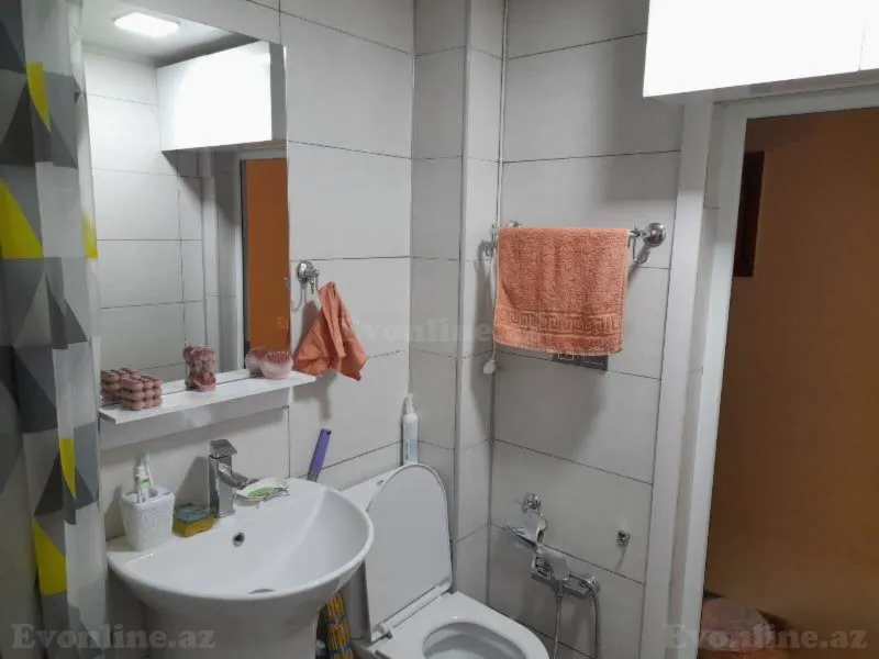 Satılır 2 otaqlı Mənzil Köhnə tikili 48 m² Yasamal r. - şəkil 4