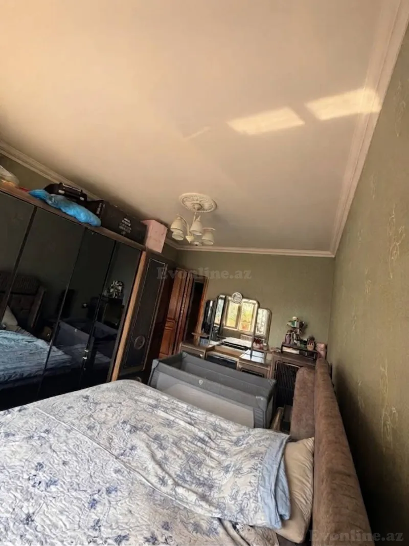 Satılır 2 otaqlı Mənzil Köhnə tikili 70 m² Nəsimi m. - şəkil 4