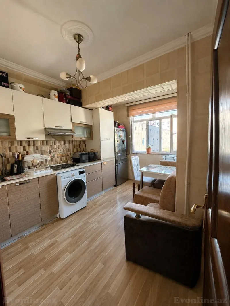 Satılır 2 otaqlı Mənzil Köhnə tikili 70 m² Nəsimi m. - şəkil 5