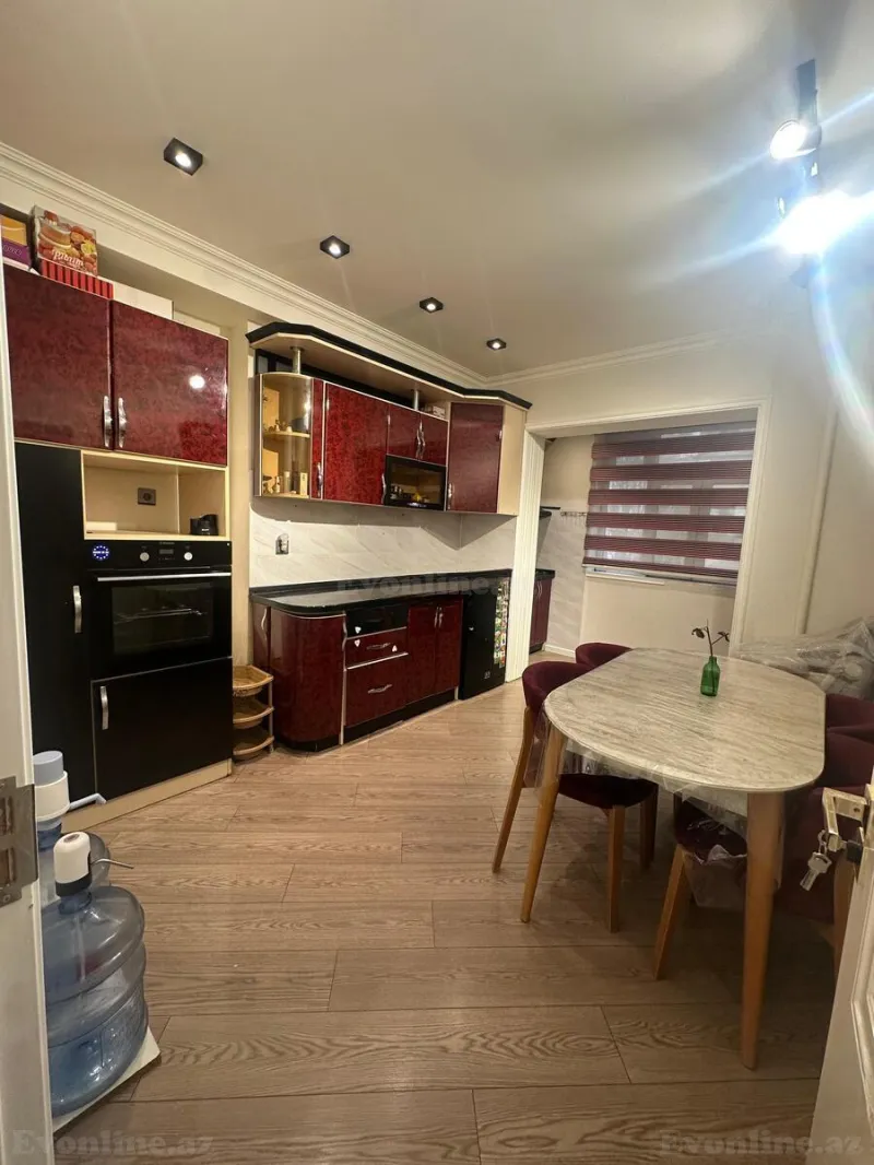 Satılır 2 otaqlı Mənzil Köhnə tikili 60 m² Xalqlar Dostluğu m. - şəkil 5
