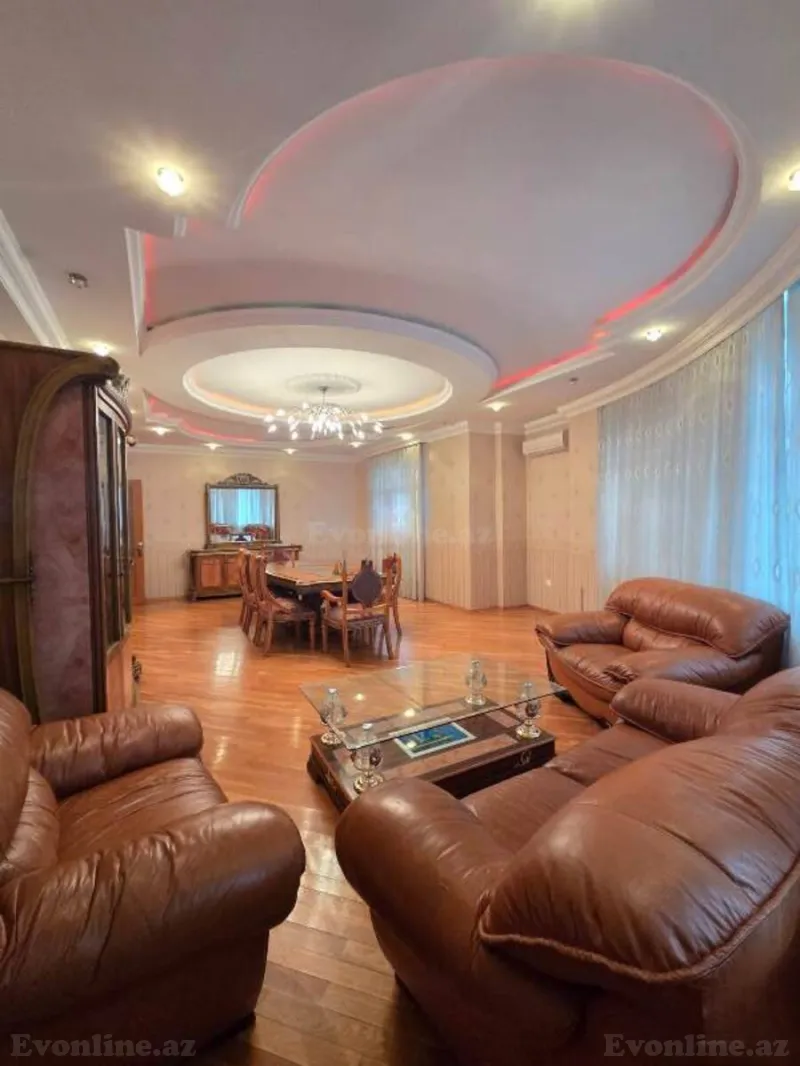 3 otaqlı Mənzil 133 m² 20 Yanvar m. Satılır