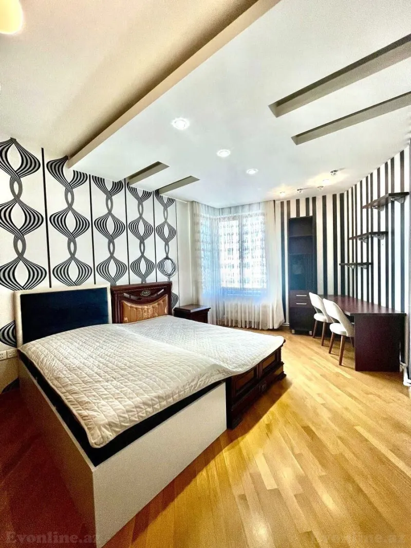 Satılır 7 otaqlı Mənzil Yeni tikili 350 m² Gənclik m. - şəkil 9