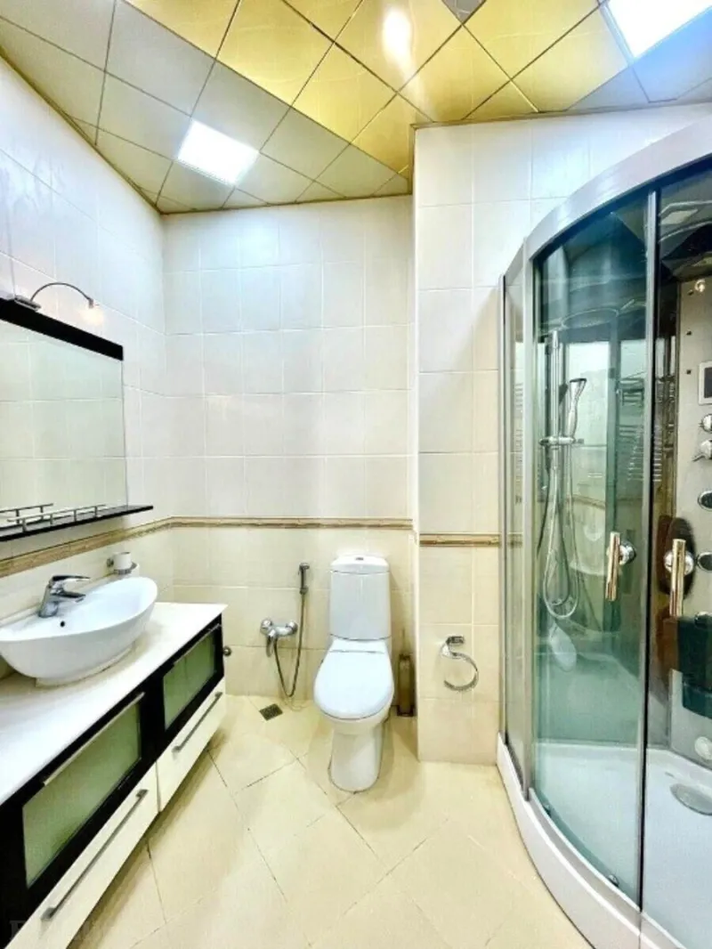 Satılır 7 otaqlı Mənzil Yeni tikili 350 m² Gənclik m. - şəkil 21