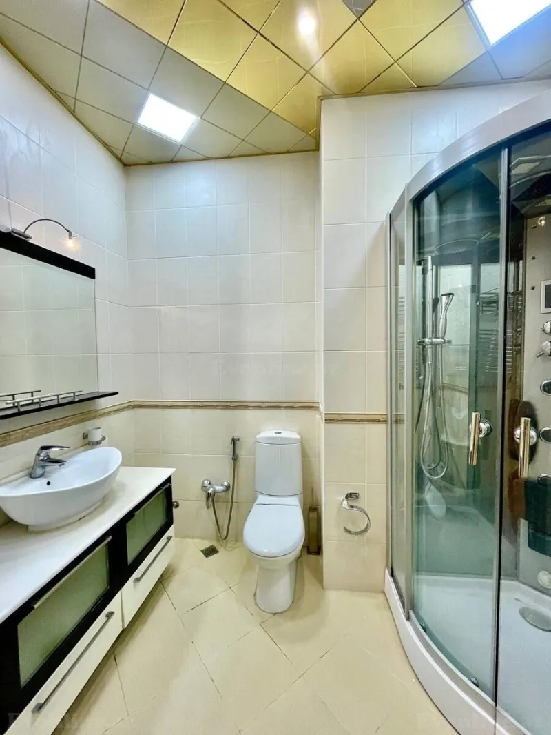 Satılır 7 otaqlı Mənzil Yeni tikili 350 m² Gənclik m. - şəkil 24