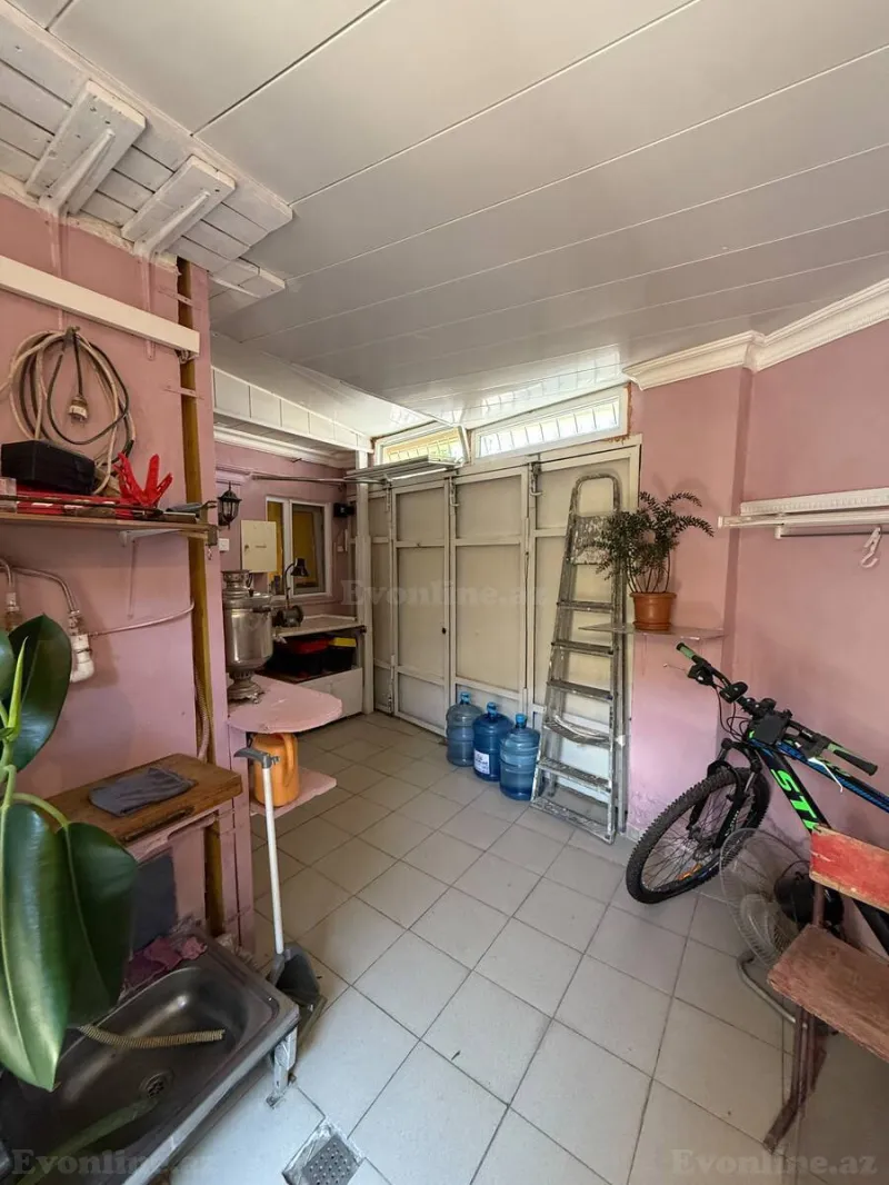 Satılır 4 otaqlı Həyət evi 110 m² Nərimanov r. - şəkil 13