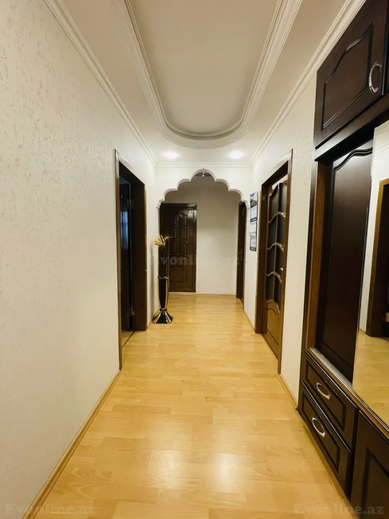 Satılır 3 otaqlı Mənzil Köhnə tikili 68 m² Memar Əcəmi m. - şəkil 2