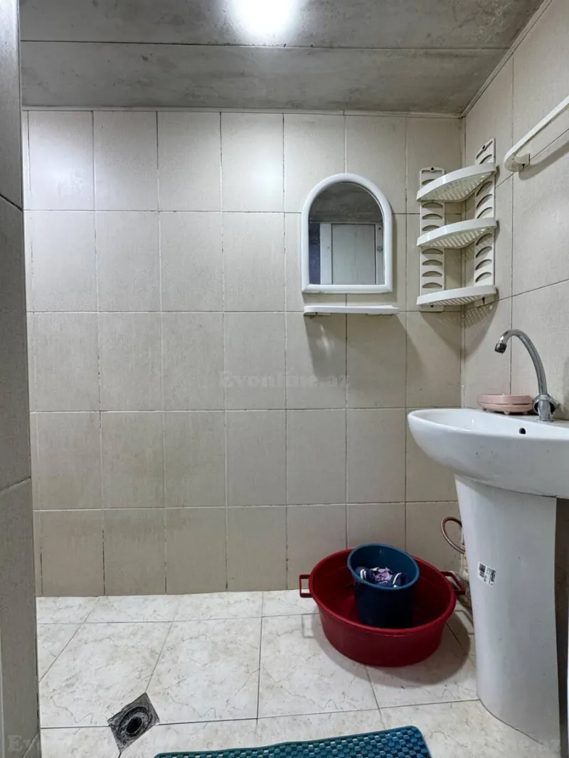 Satılır 2 otaqlı Mənzil Köhnə tikili 35 m² Azadlıq prospekti m. - şəkil 10