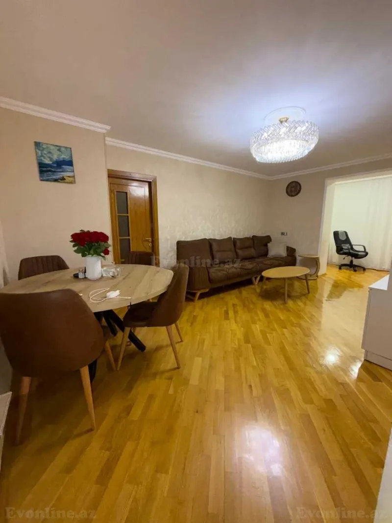 Satılır 3 otaqlı Mənzil Köhnə tikili 75 m² Neftçilər m. - şəkil 4