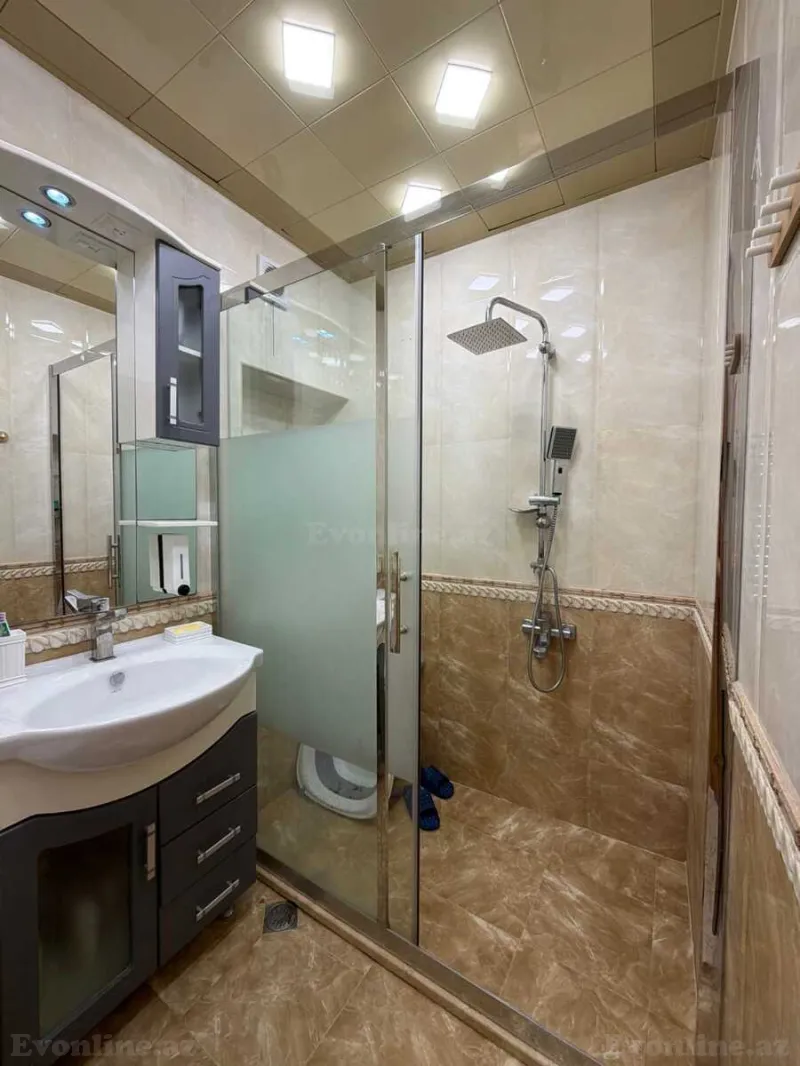 Satılır 3 otaqlı Mənzil Köhnə tikili 75 m² Neftçilər m. - şəkil 16