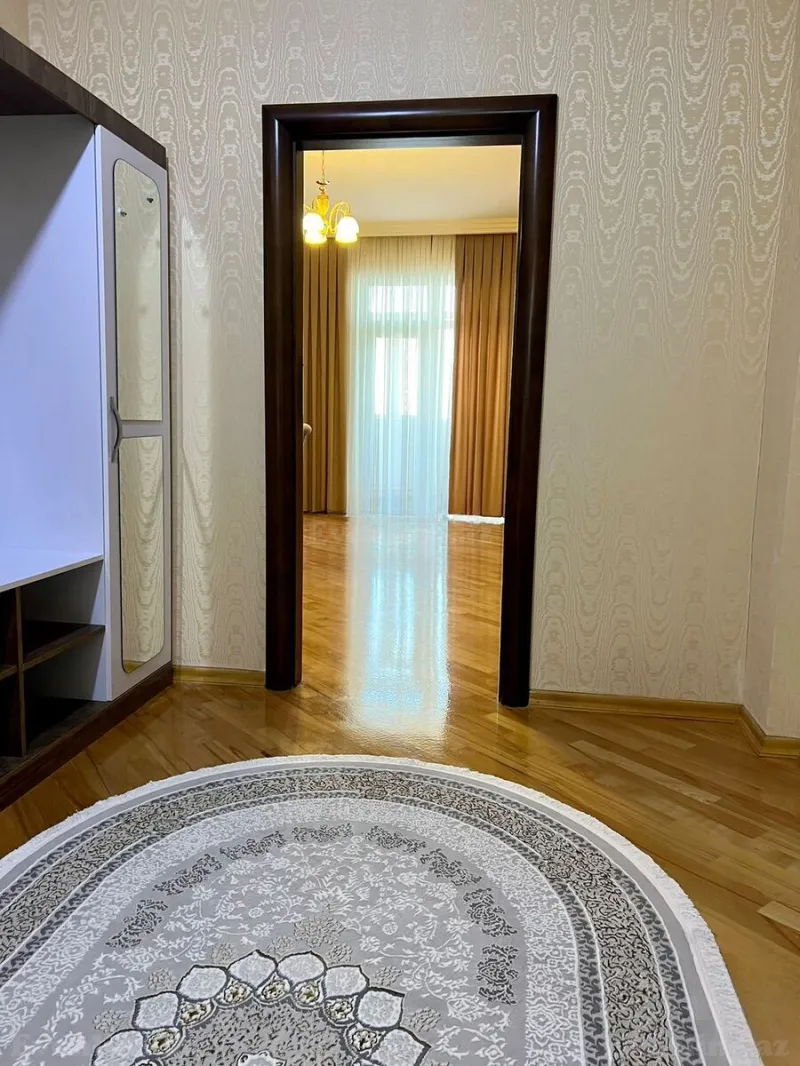 2 otaqlı Mənzil 70 m² İnşaatçılar m. Kirayə verilir