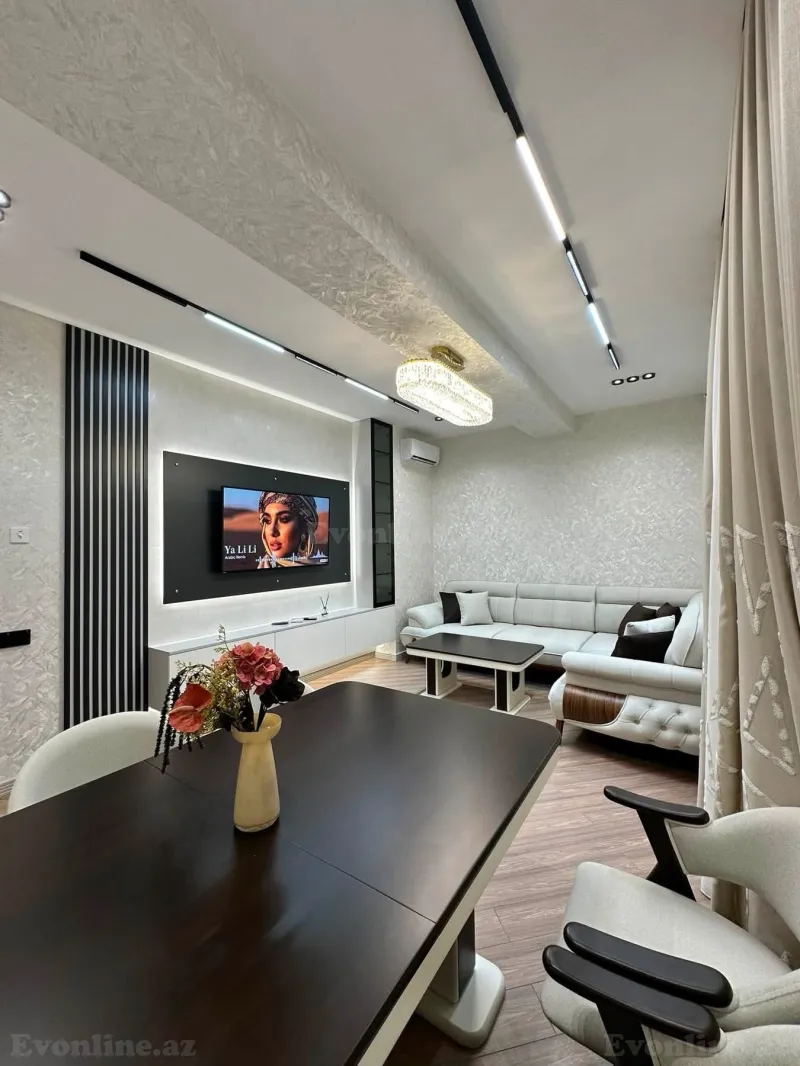 3 otaqlı Mənzil 91 m² Əhmədli m. Satılır
