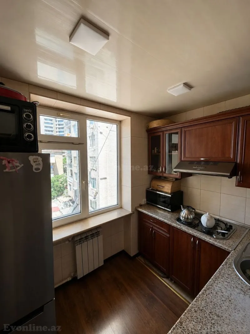 Satılır 3 otaqlı Mənzil Köhnə tikili 75 m² Elmlər Akademiyası m. - şəkil 9