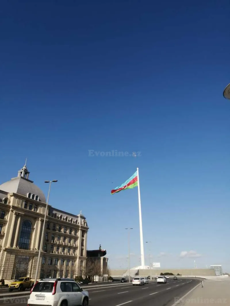 Satılır 3 otaqlı Mənzil Köhnə tikili 78 m² Səbail r. - şəkil 10