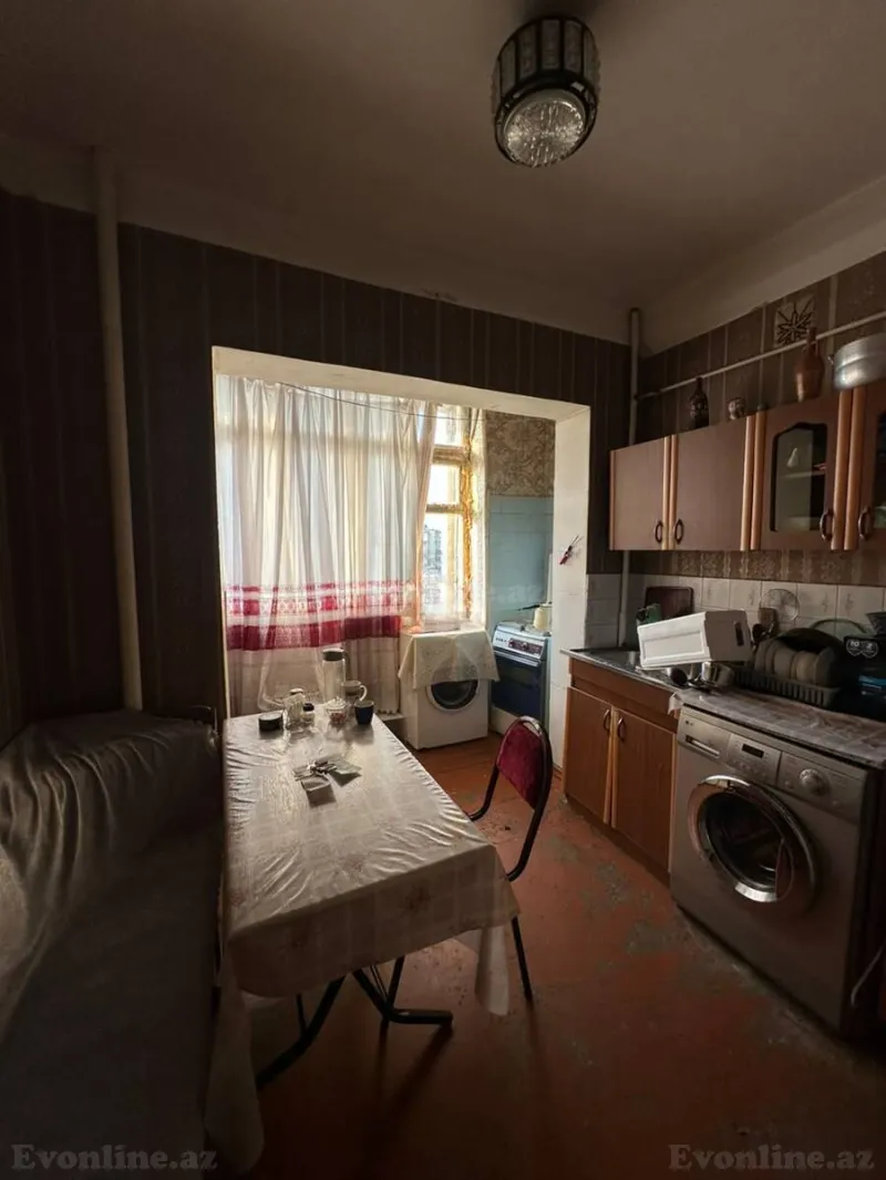 Satılır 3 otaqlı Mənzil Köhnə tikili 80 m² Xətai r. - şəkil 2