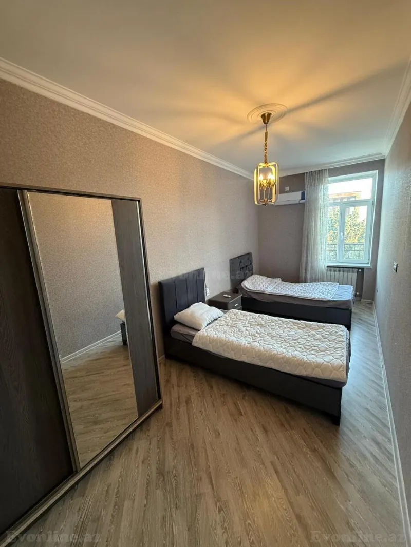 Kirayə verilir 4 otaqlı Mənzil Köhnə tikili 185 m² Sahil m. - şəkil 12