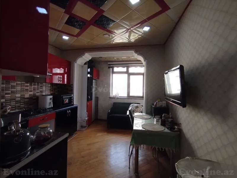 Kirayə verilir 2 otaqlı Mənzil Köhnə tikili 55 m² Neftçilər m. - şəkil 2