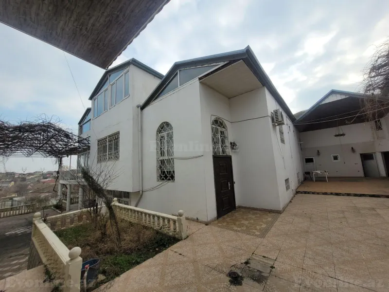 12 otaqlı Həyət evi 500 m² Nəsimi m. Satılır