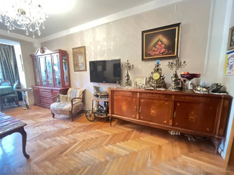 Satılır 2 otaqlı Mənzil Köhnə tikili 65 m² Memar Əcəmi m. - şəkil 4