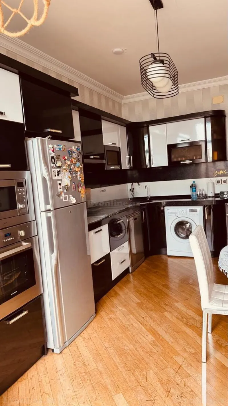 Satılır 3 otaqlı Mənzil Yeni tikili 125 m² 8 Noyabr m. - şəkil 9