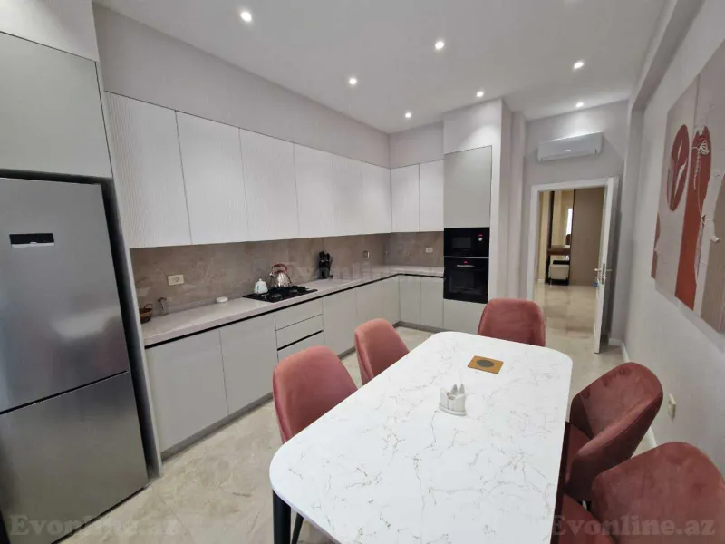 Kirayə verilir 3 otaqlı Mənzil Yeni tikili 180 m² Nizami m. - şəkil 24