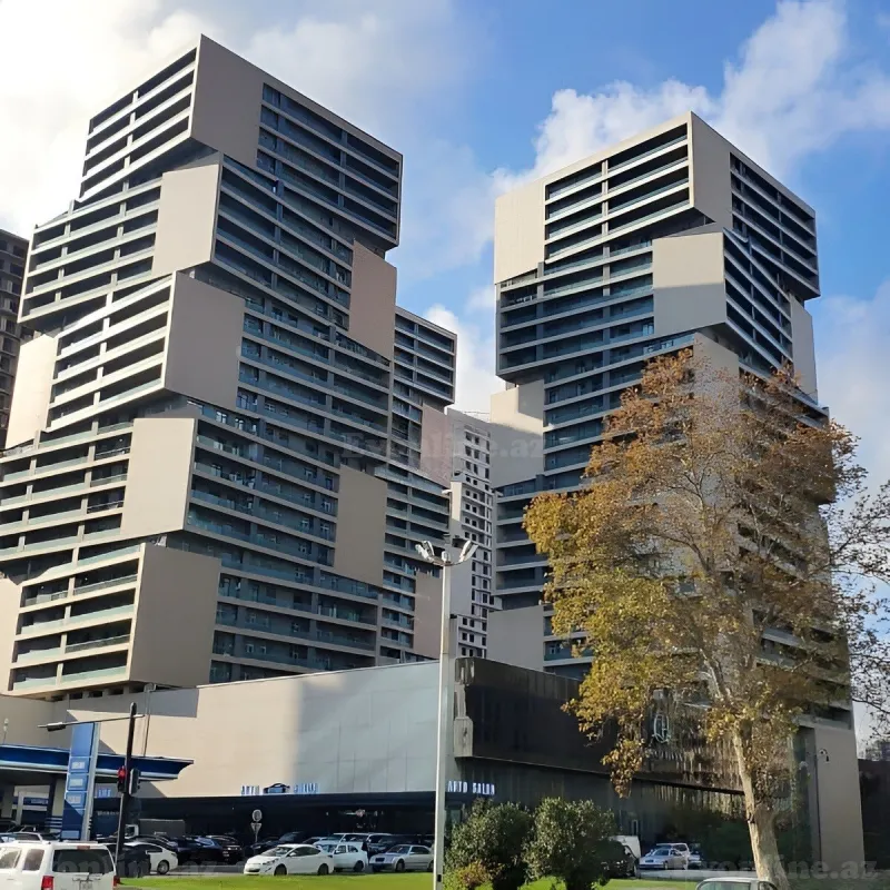3 otaqlı Mənzil 125 m² 8 Noyabr m. Kirayə verilir