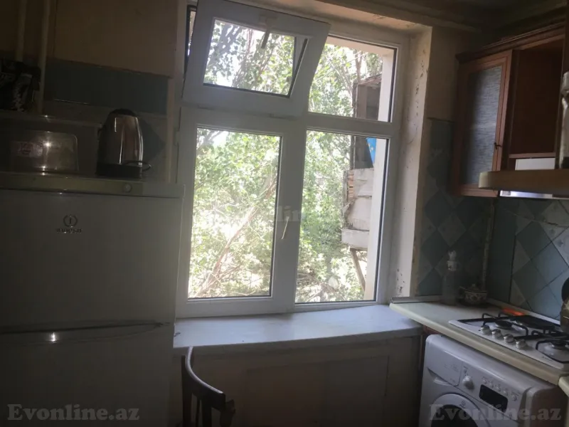 Kirayə verilir 2 otaqlı Mənzil Köhnə tikili 54 m² İnşaatçılar m. - şəkil 3