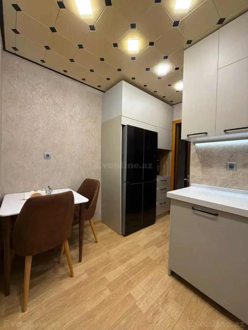 Satılır 3 otaqlı Mənzil Köhnə tikili 70 m² Neftçilər m. - şəkil 11