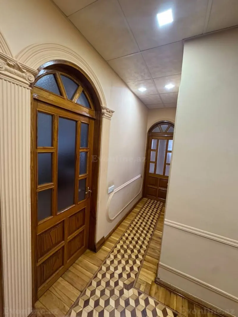 Satılır 3 otaqlı Mənzil Köhnə tikili 100 m² 8-ci mikrorayon - şəkil 2