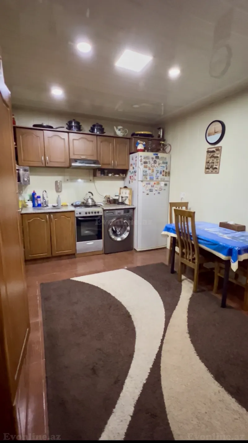 Satılır 3 otaqlı Mənzil Köhnə tikili 65 m² Gənclik m. - şəkil 2
