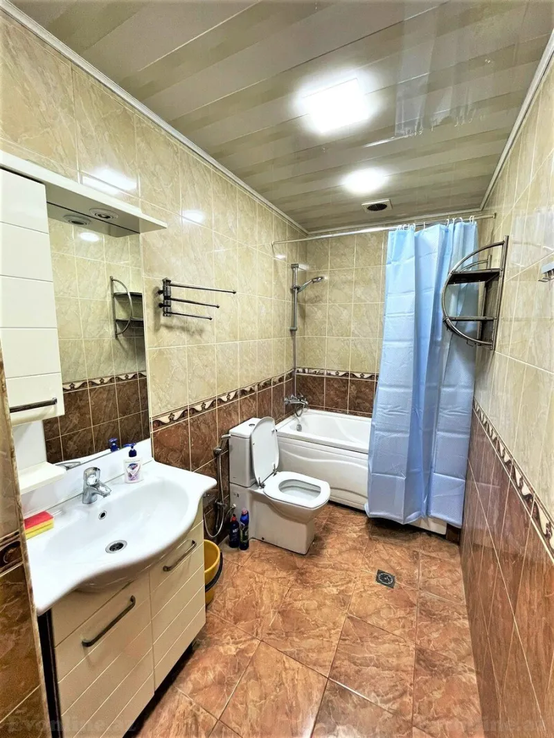 Kirayə verilir 3 otaqlı Mənzil Yeni tikili 130 m² Nərimanov r. - şəkil 12