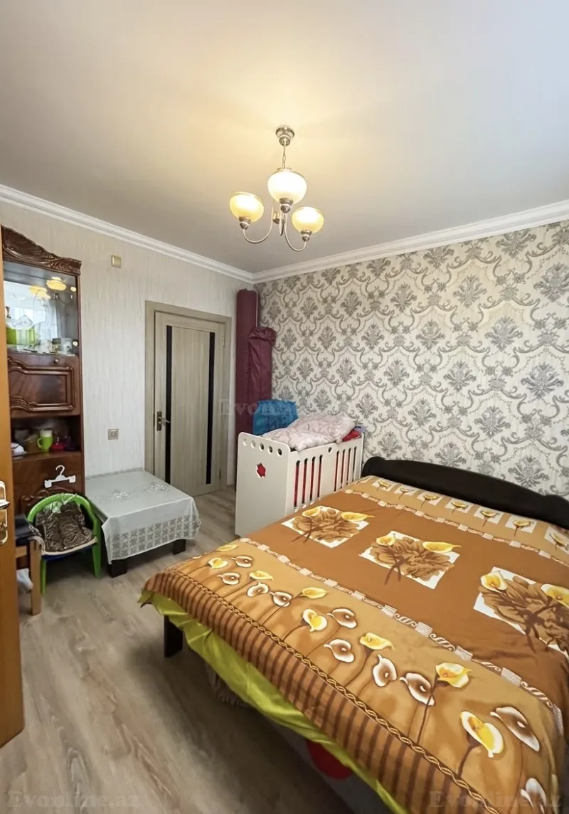 Satılır 3 otaqlı Mənzil Köhnə tikili 66 m² Yeni Günəşli - şəkil 2