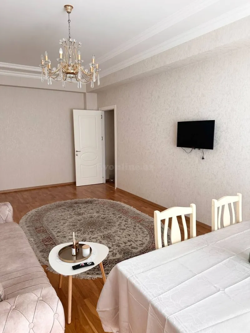 Kirayə verilir 2 otaqlı Mənzil Yeni tikili 80 m² İnşaatçılar m. - şəkil 8