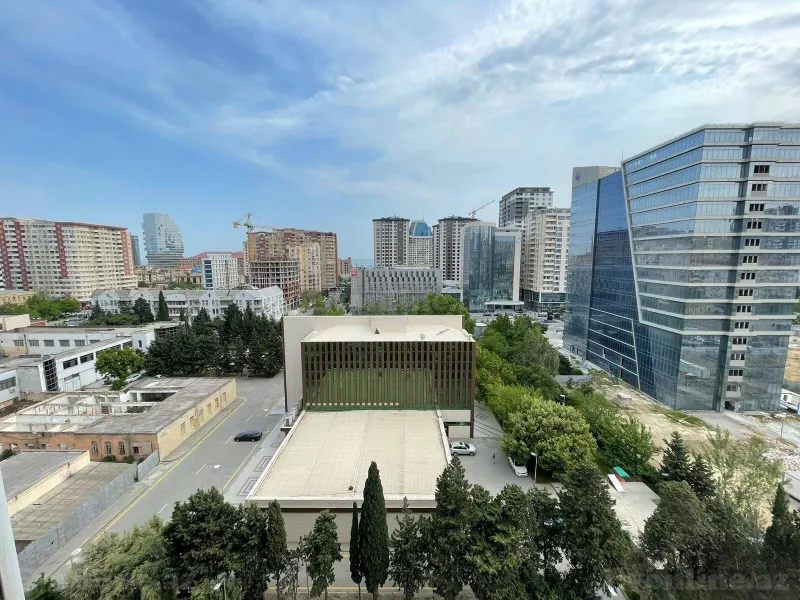 2 otaqlı Mənzil 100 m² Xətai r. Kirayə verilir
