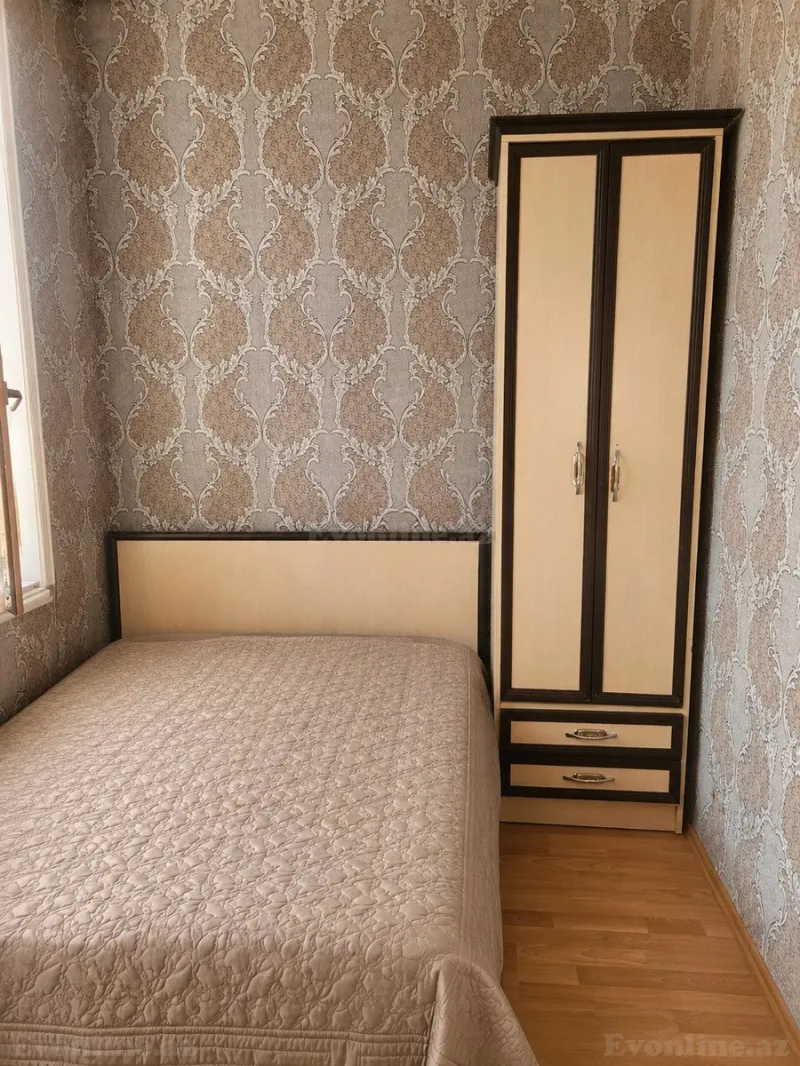 Satılır 2 otaqlı Mənzil Köhnə tikili 45 m² Gənclik m. - şəkil 2