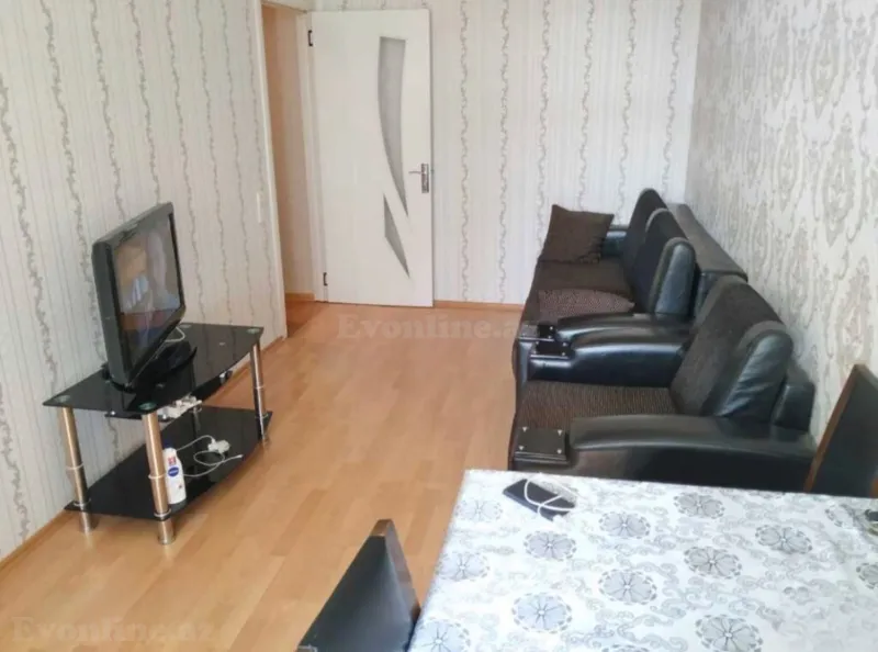 Satılır 2 otaqlı Mənzil Köhnə tikili 45 m² Gənclik m. - şəkil 3