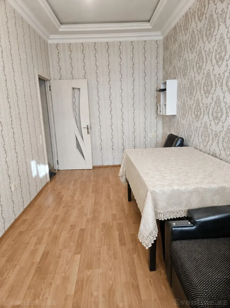 Satılır 2 otaqlı Mənzil Köhnə tikili 45 m² Gənclik m. - şəkil 6