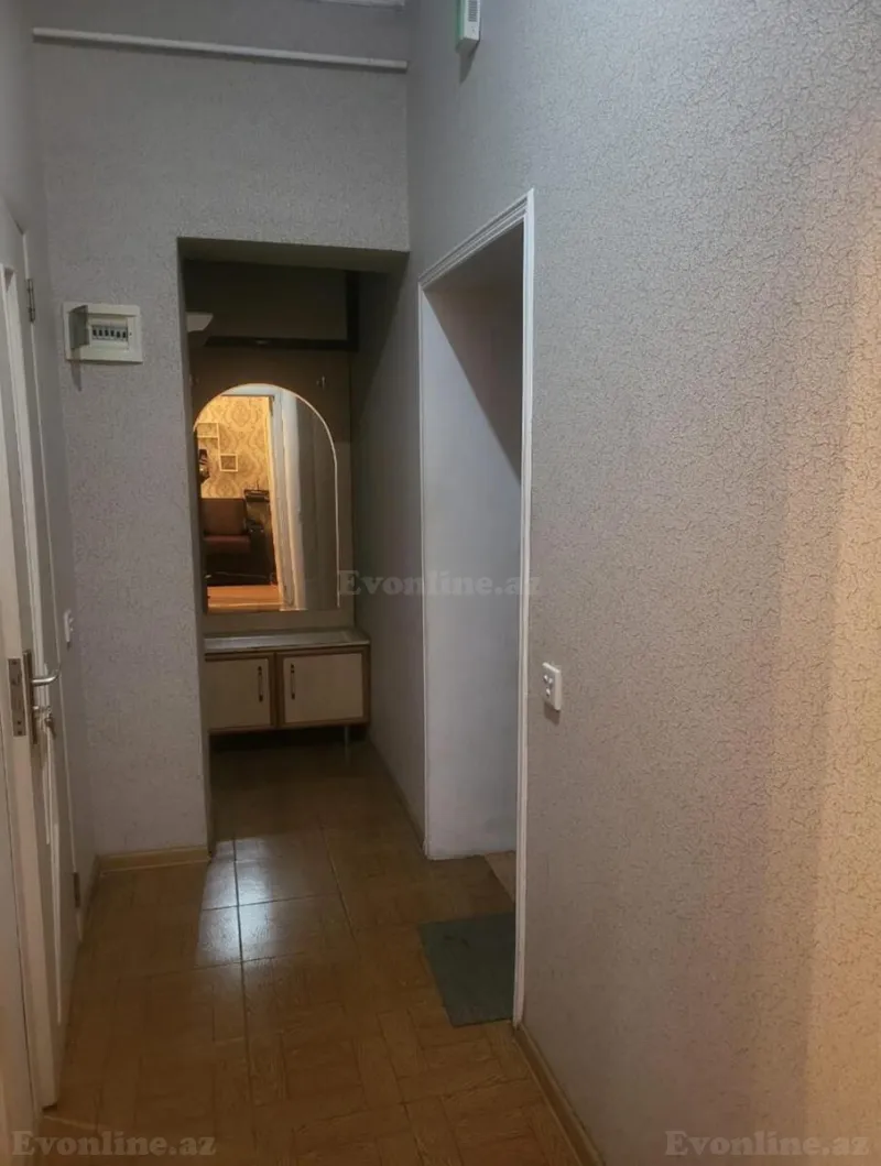 Satılır 2 otaqlı Mənzil Köhnə tikili 45 m² Gənclik m. - şəkil 10