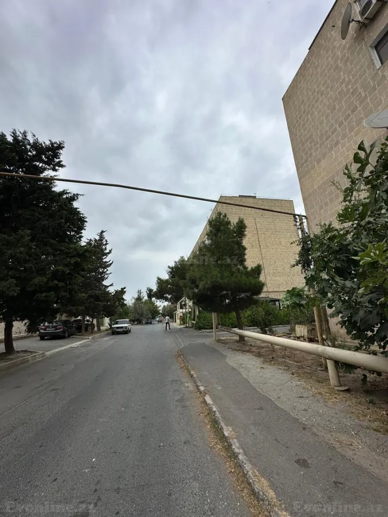 Satılır 3 otaqlı Mənzil Köhnə tikili 75 m² Mərdəkan