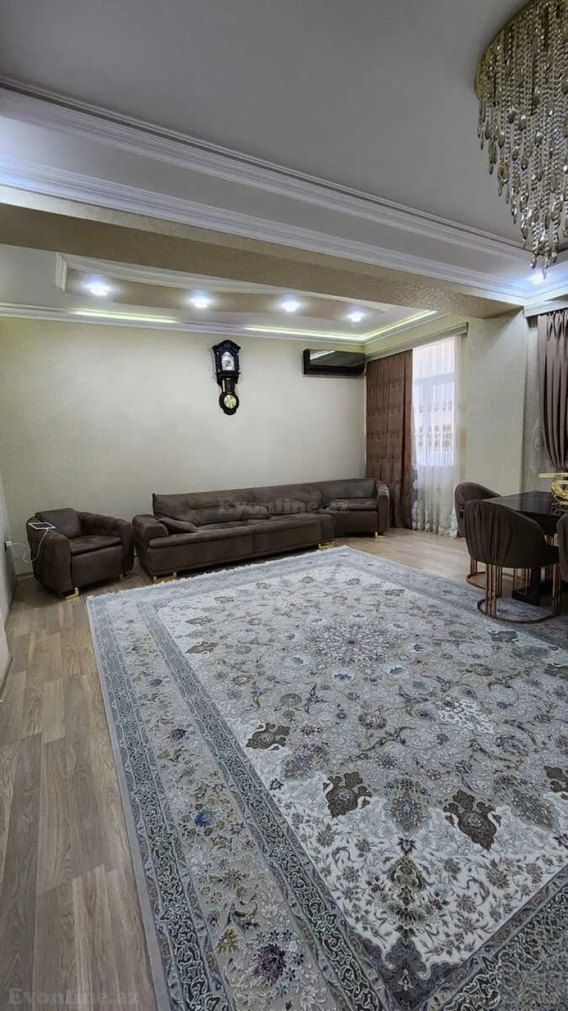 4 otaqlı Mənzil 150 m² İnşaatçılar m. Satılır