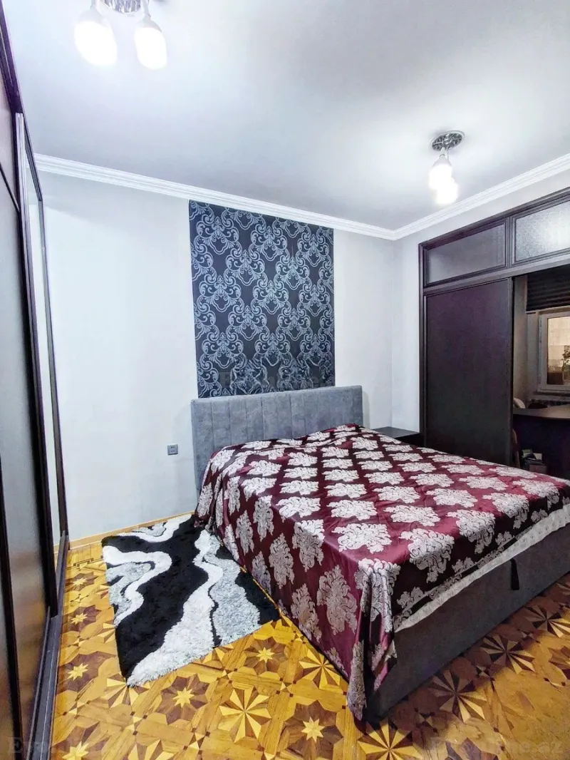 Satılır 4 otaqlı Mənzil Köhnə tikili 124 m² Sahil m. - şəkil 5