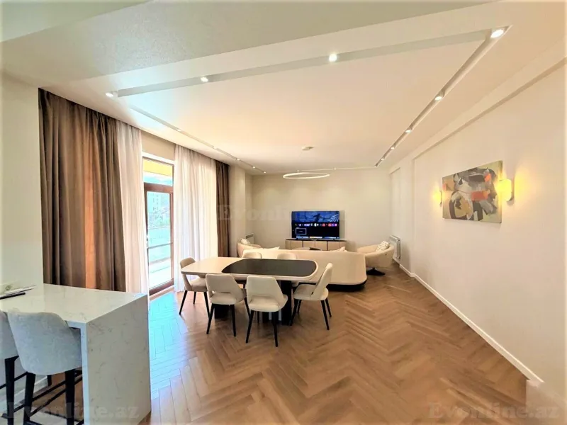 3 otaqlı Mənzil 180 m² Nizami m. Kirayə verilir