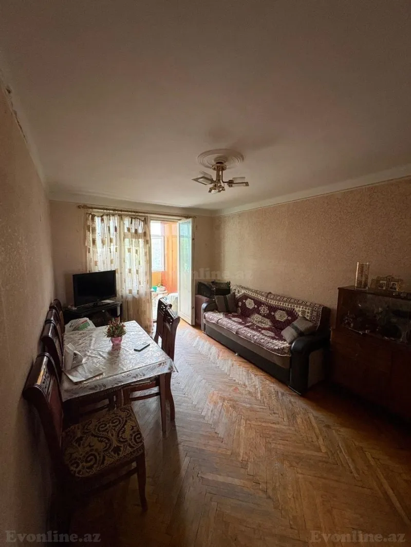 Satılır 2 otaqlı Mənzil Köhnə tikili 56 m² Nərimanov r. - şəkil 2
