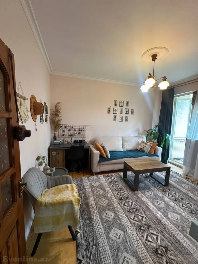 Satılır 2 otaqlı Mənzil Köhnə tikili 46 m² Memar Əcəmi m. - şəkil 2