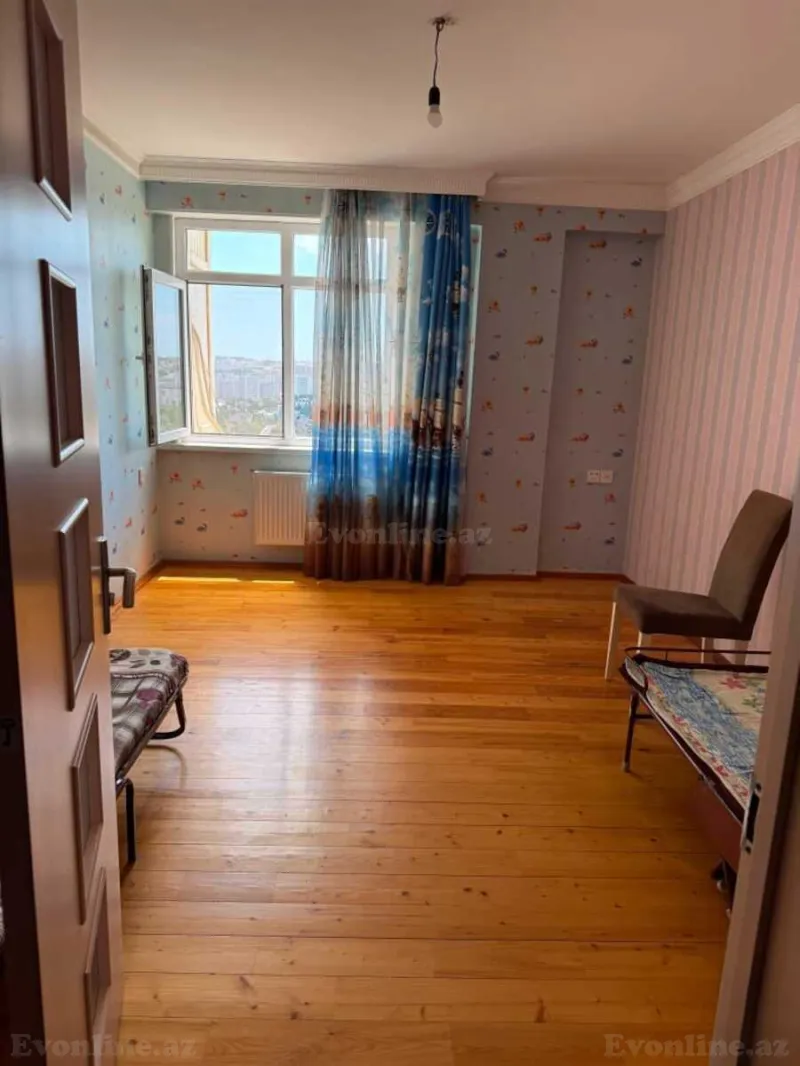 Kirayə verilir 3 otaqlı Mənzil Yeni tikili 87 m² İnşaatçılar m. - şəkil 2