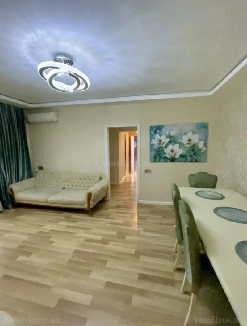 3 otaqlı Mənzil 80 m² 28 May m. Satılır