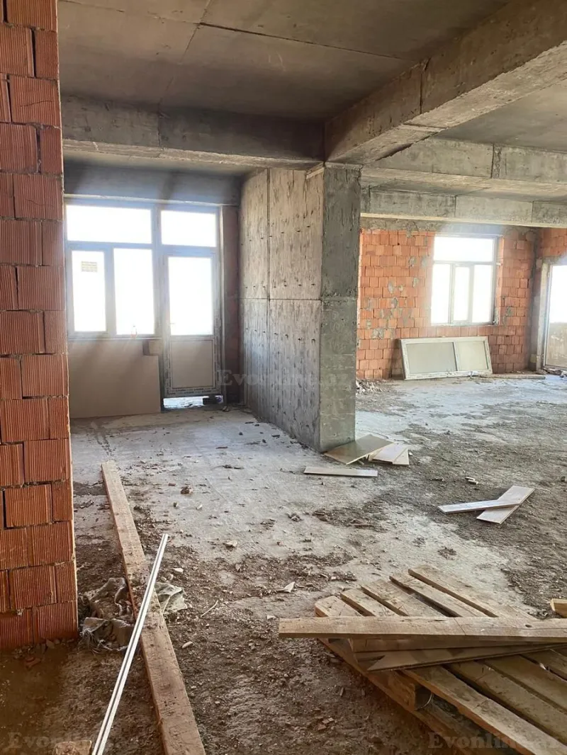 Satılır 4 otaqlı Mənzil Yeni tikili 175 m² Elmlər Akademiyası m. - şəkil 2